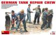 GERMAN TANK REPAIR CREW