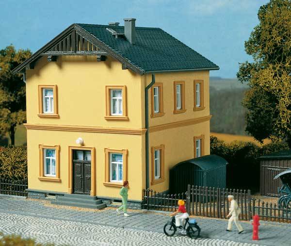 lagerBanmästarhus, AUHAGEN