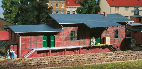lagerRGODSMAGASIN, AUHAGEN
