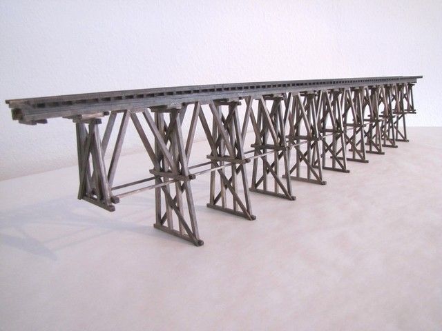 lagerH0 Holzbrucke gerade 90cm, Hack-Bruecken