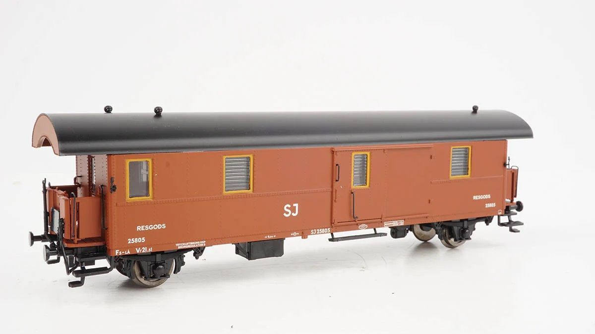 lagerABResgodsvagn F5, Heljan Lok