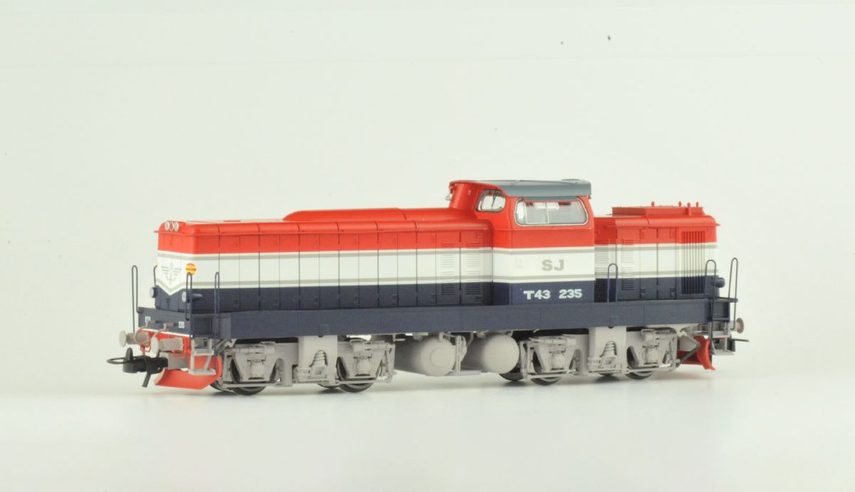 T43-B235