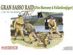 lager1/35 Gran Sasso Raid, Plastbyggsatser